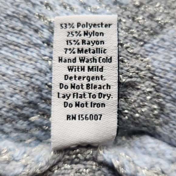 Vera Bradley Cosy Hat in Winter Chevron - Picture 7 of 8